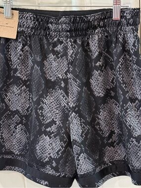 Nike Air Jordan Dri-FIT Shorts Womens Small Snake Print NWT